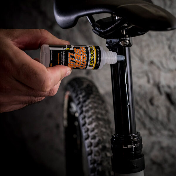 Lubricante Smooth Seal para retenes de suspensiones y tijas telescópicas, 30ml.