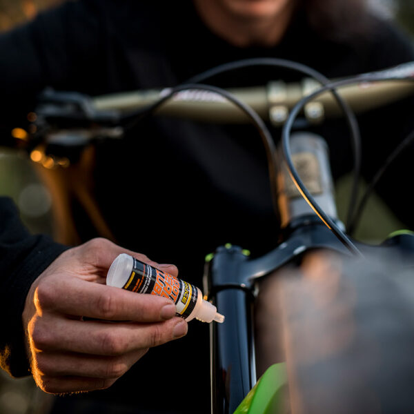 Lubricante Smooth Seal para retenes de suspensiones y tijas telescópicas, 30ml.
