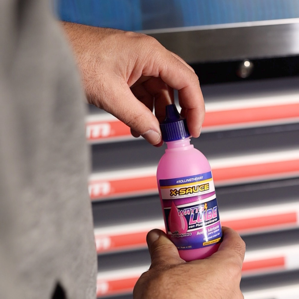 Watts Lube aceite en gel para cadenas de bicicleta, lubricante duradero y eficiente para e-bikes y condiciones extremas.