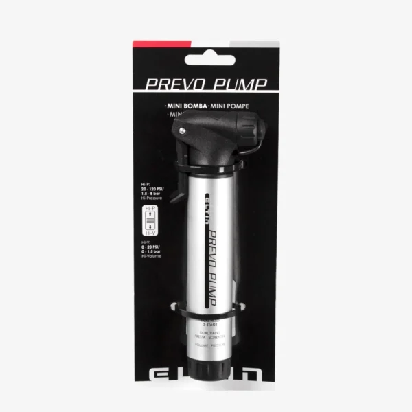 Este hinchador compacto en color plata es la herramienta perfecta para mantener tus neumáticos siempre a punto durante tus salidas. Con un racor doble y una válvula inteligente compatible con Presta y Schrader, esta mini bomba alcanza hasta 120 PSI, a pesar de su tamaño reducido de 16 cm.