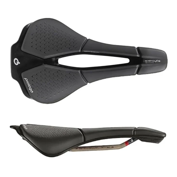 Sillín Prologo Scratch M5 El Prologo Scratch M5 redefine la experiencia sobre el sillín gracias a las tecnologías 4.0, que destacan por su diseño innovador, ergonomía avanzada y versatilidad. Ideal para múltiples disciplinas, incluido el triatlón, este sillín se adapta perfectamente tanto a hombres como a mujeres gracias a su diseño ergonómico en forma de "T". Tecnología MSS - Multi Sector System Desarrollado junto con el Politécnico de Milán, este sistema divide el sillín en 5 zonas de espuma activa que trabajan de forma independiente. Esto permite un soporte óptimo y acompaña el movimiento natural del pedaleo, asegurando confort en las fases de empuje y tracción. Forma y funcionalidad Su forma redonda favorece la rotación natural de la pelvis, proporcionando estabilidad y soporte para la zona lumbar, al tiempo que distribuye la presión de manera uniforme. Aunque no tiene un canal perineal tradicional, su base abierta elimina picos de presión en la zona pélvica, mejorando la comodidad incluso en recorridos largos. Además, su diseño cerrado protege contra la lluvia y el barro, ofreciendo un rendimiento constante en cualquier condición climática. El Scratch M5 combina tecnología, ergonomía y estilo, convirtiéndolo en una opción perfecta para ciclistas que buscan comodidad y rendimiento sin compromisos.