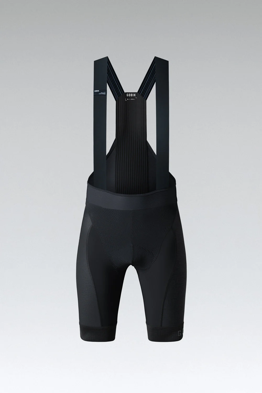 Culotte de ciclismo de alto rendimiento para hombre, con badana K10 Elastic Interface®, lycra texturizada, tirantes con grafeno y bandas elásticas para un ajuste perfecto, transpirabilidad y protección solar UPF 50+. Ideal para rutas largas y competiciones.