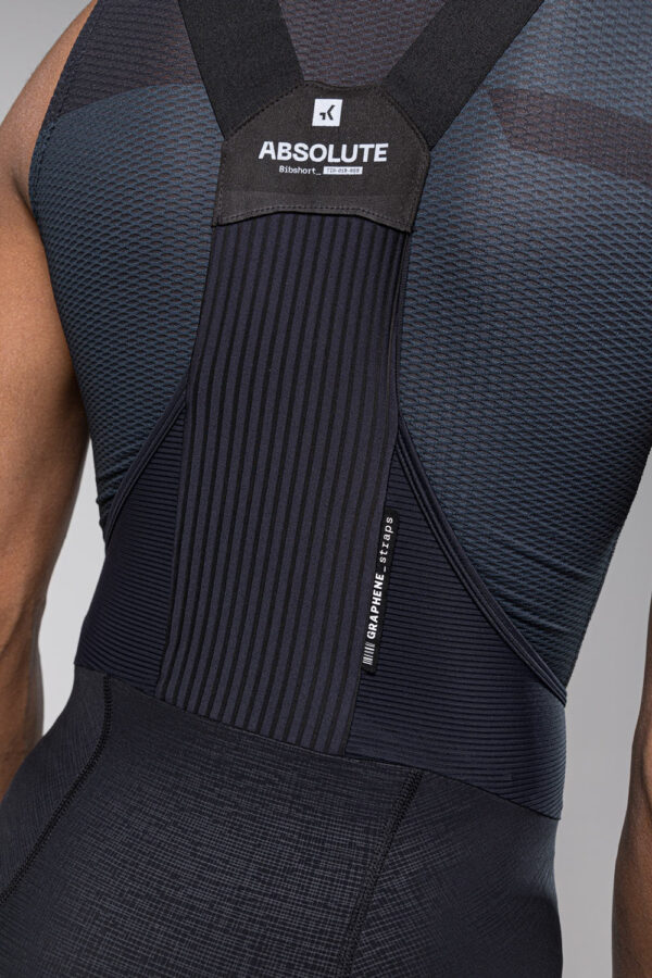 Culotte de ciclismo de alto rendimiento para hombre, con badana K10 Elastic Interface®, lycra texturizada, tirantes con grafeno y bandas elásticas para un ajuste perfecto, transpirabilidad y protección solar UPF 50+. Ideal para rutas largas y competiciones.