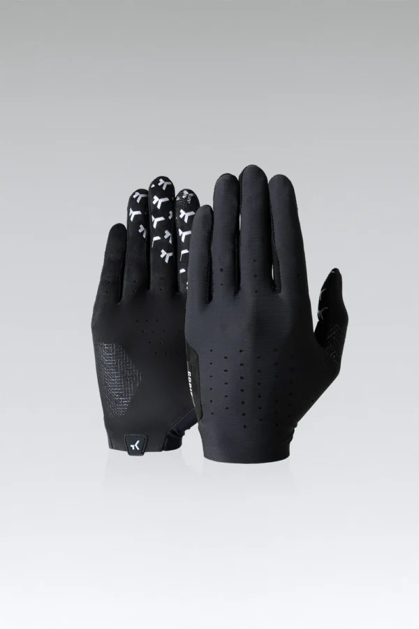 Guantes ultraligeros y ergonómicos diseñados para disciplinas off-road como MTB y gravel. Cuentan con tejido 4-Way Stretch, palma de ante sintético con microperforaciones, inserciones de silicona en los dedos y tecnología táctil para pantallas. Proporcionan transpirabilidad, ajuste perfecto y protección frente a roces. Ideales para clima templado o cálido.