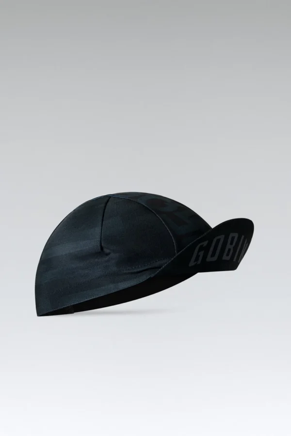 Rememora el ciclismo de antaño con una gorra de diseño clásico que se adapta a la perfección gracias al panel central bielástico. Tejido ligero, transpirable y con protección solar. Panel central bielástico muy adaptable. Visera de protección contra lluvia con 2 posiciones.