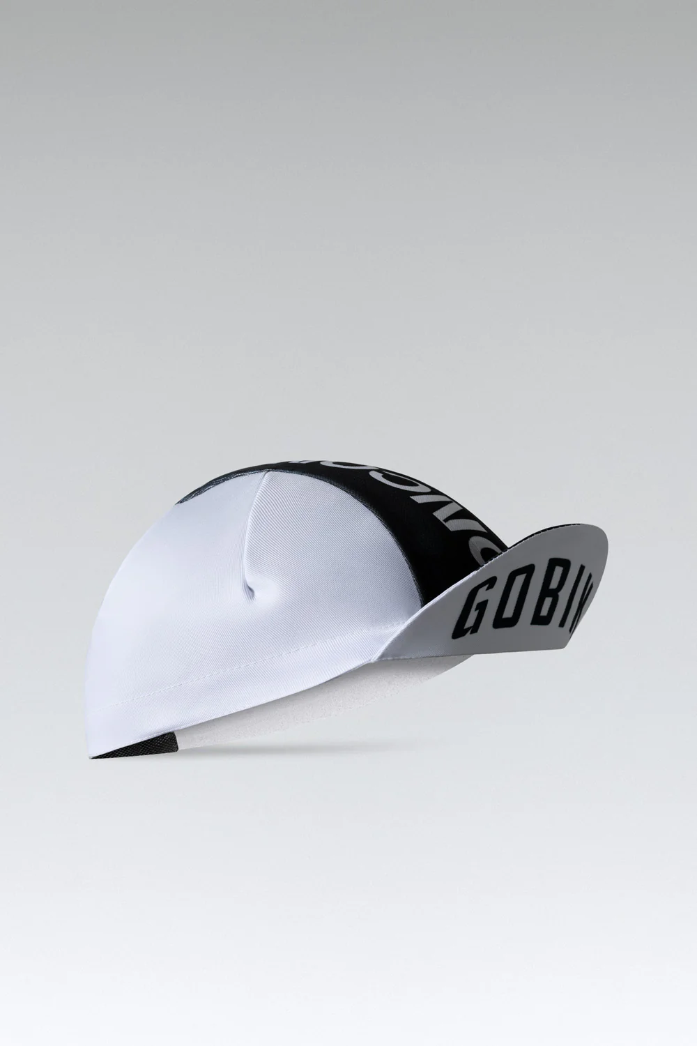 Descripción: Rememora el ciclismo de antaño con una gorra de diseño clásico que se adapta a la perfección gracias al panel central bielástico. Tejido ligero, transpirable y con protección solar. Panel central bielástico muy adaptable. Visera de protección contra lluvia con 2 posiciones.