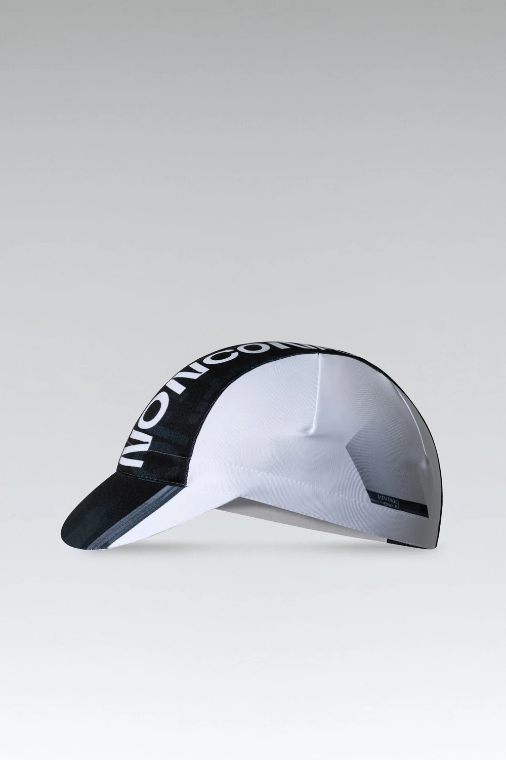 Descripción: Rememora el ciclismo de antaño con una gorra de diseño clásico que se adapta a la perfección gracias al panel central bielástico. Tejido ligero, transpirable y con protección solar. Panel central bielástico muy adaptable. Visera de protección contra lluvia con 2 posiciones.