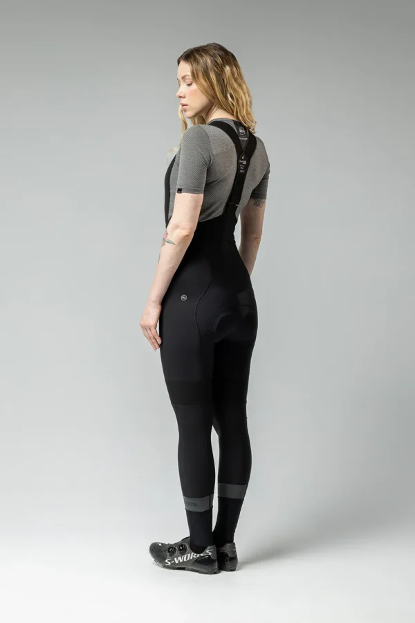 Culote técnico de ciclismo de invierno con protección térmica, transpirabilidad y resistencia al viento y agua, ideal para temperaturas entre 0-15 ºC, con badana K9 y tirantes magnéticos.