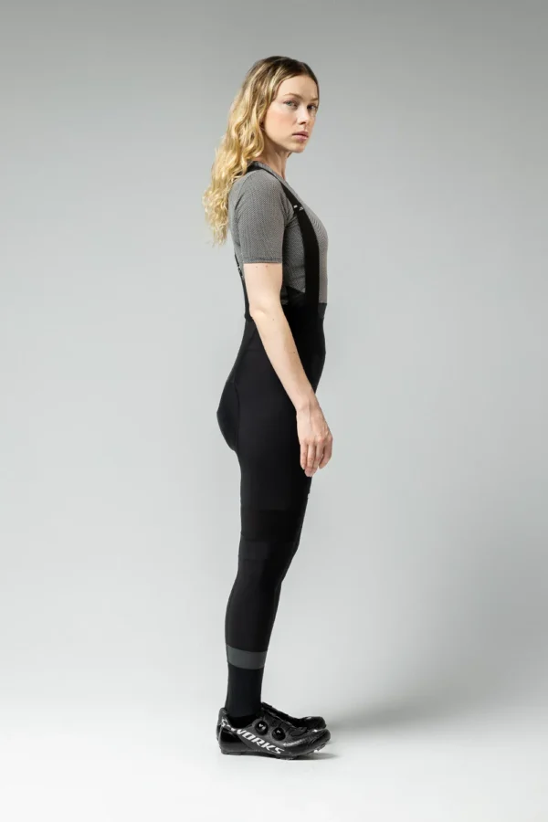 Culote técnico de ciclismo de invierno con protección térmica, transpirabilidad y resistencia al viento y agua, ideal para temperaturas entre 0-15 ºC, con badana K9 y tirantes magnéticos.