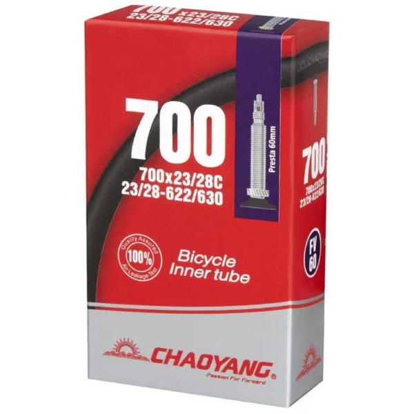 La 🛞 Cámara Chaoyang 700x23/28 Presta 60 mm es la opción ideal para tu bicicleta de carretera 🚲. Compatible con neumáticos de 23 a 28 mm, esta cámara ofrece resistencia y ligereza 💪. Su válvula Presta de 60 mm facilita un inflado rápido y preciso 🔧, asegurando que tu bici esté lista para cada ruta. ¡Disfruta de la máxima eficiencia y rendimiento en cada pedalada! 🌟