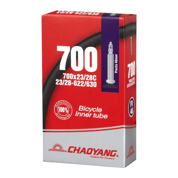 La 🛞 Chaoyang 700x23/28 válvula Presta 48 mm es la cámara perfecta para tu bicicleta de carretera 🚲. Compatible con neumáticos de 23 a 28 mm, esta cámara ofrece una excelente resistencia y ligereza 💪. Su válvula Presta de 48 mm garantiza un inflado rápido y preciso 🔧, ideal para mantener tu bici en su mejor estado. ¡Sigue rodando con confianza y disfruta de un rendimiento óptimo en cada salida! 🌟