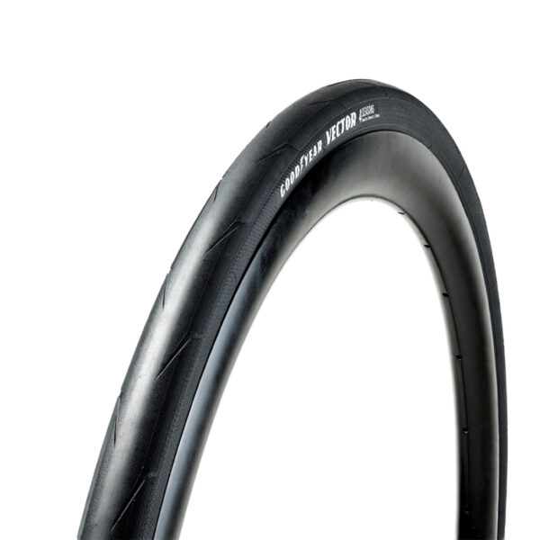 "Cubierta Goodyear Vector 4Seasons Tubeless Complete™ para carretera, con tecnología avanzada para retención de presión, rendimiento todo el año y compatibilidad con llantas Tubeless y ‘Hookless’."