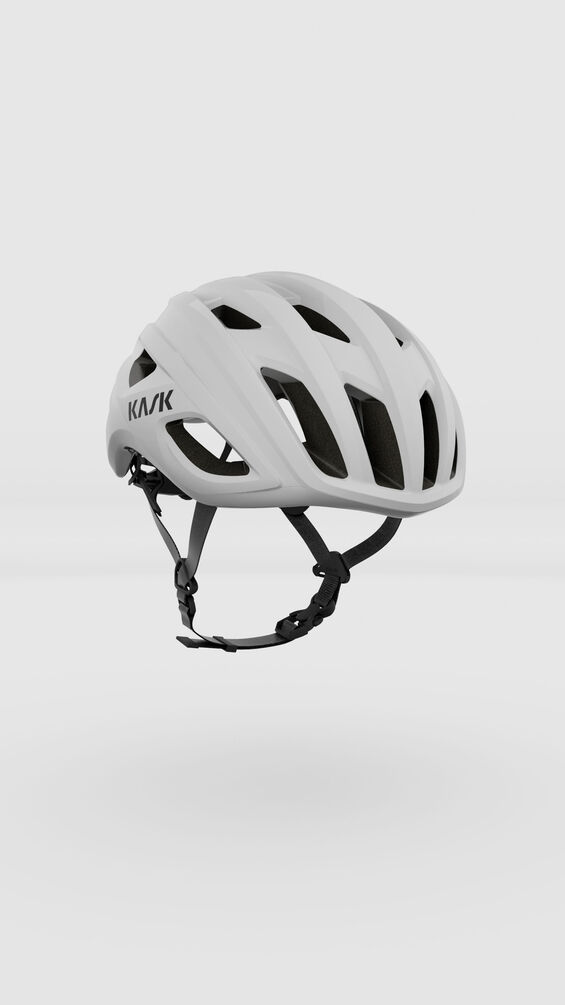 "Casco Kask Mojito³ en color negro, diseño aerodinámico con ventilación avanzada, sistema Ergo Fit+ y certificación WG11 para mayor seguridad."