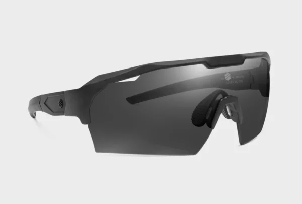 Las gafas Siroko K4XS son el accesorio ideal para tus aventuras al aire libre. Con una montura ultraligera y flexible, estas gafas ofrecen un ajuste perfecto y un diseño moderno, ideal para ciclistas, corredores y deportistas de cualquier disciplina.