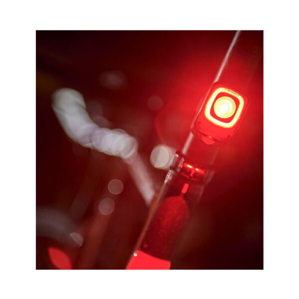 Luz trasera Magicshine Seemee 200 V3.0 para bicicleta, 200 lúmenes, LEDs COB, visibilidad de 260° y 360°, sensor de freno, USB-C, IPX6, autonomía de hasta 132 horas, peso de 40 g.