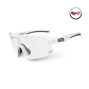Gafas GES Omega Fotocromáticas con montura termoplástica, patillas con goma, logotipo grabado y diseño envolvente. Categoría 3, incluye estuche y funda.