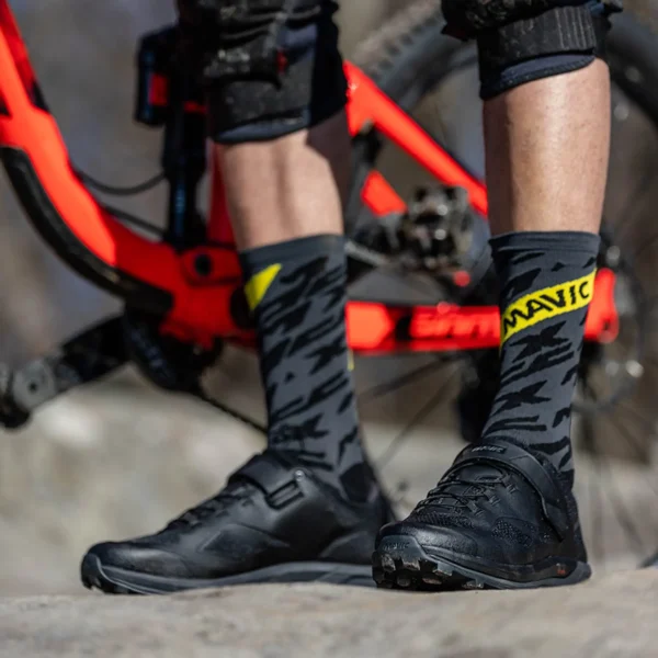 Zapatillas Mavic XA Elite II para MTB, trail y enduro, con suela Energy Grip Trail+, tacos Contagrip® y ajuste Quick Lace.