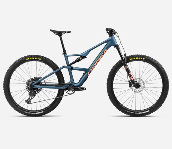 Bicicleta de montaña Orbea Occam Hydro con cuadro de carbono, horquilla Fox 34 Float y transmisión Sram GX Eagle. Ideal para trail, equipada con frenos Shimano M6100, ruedas Race Face AR 30c y cubiertas Maxxis Dissector.