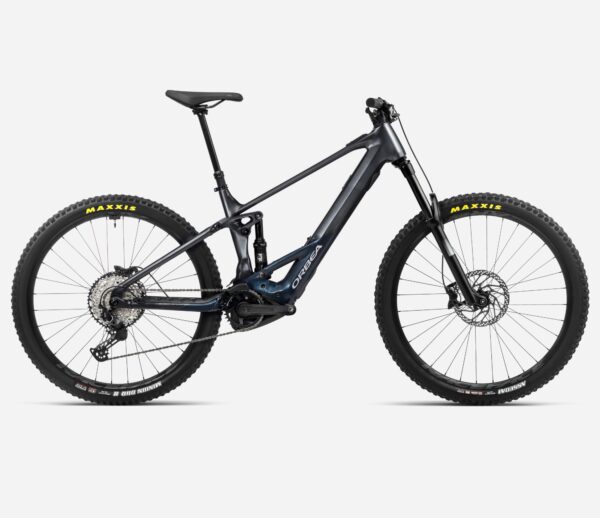 "Orbea Wild Hydro 2023 – e-bike de trail con motor Bosch Performance Line CX, suspensión Fox y llantas Race Face."
