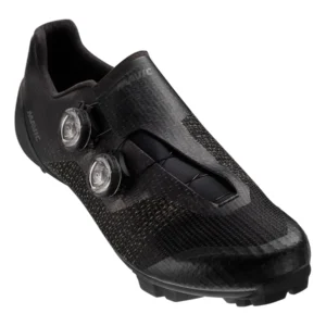 Zapatillas Mavic Ultimate XC negras para ciclismo, con tecnología Matryx, suela de carbono y sistema BOA L6, ideales para XC, ciclocross y gravel.