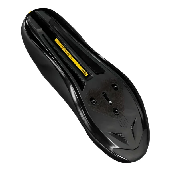 Las Mavic Cosmic BOA son unas zapatillas de carretera diseñadas para ofrecer ajuste preciso, rigidez óptima y comodidad en largas rutas. Gracias a su sistema de cierre BOA L6 y correa de Velcro, proporcionan un ajuste seguro y uniforme. Su suela de nailon y fibra de vidrio maximiza la transmisión de potencia, mientras que su diseño ergonómico con puntera ancha y plantilla viscoelástica garantiza confort superior.