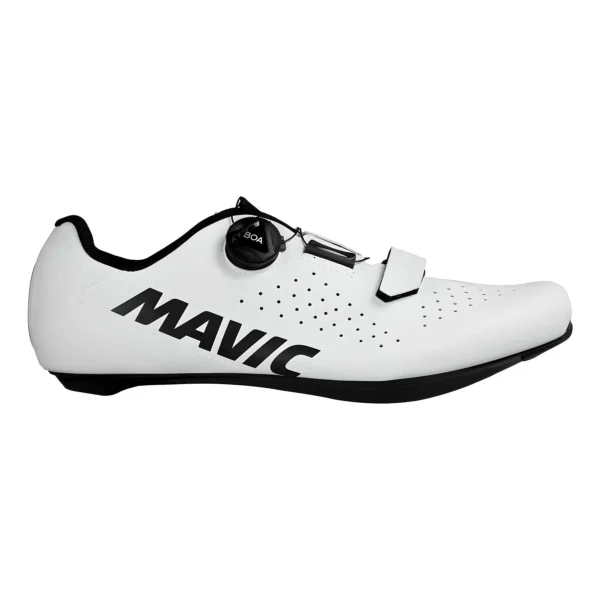 Las Mavic Cosmic BOA son unas zapatillas de carretera diseñadas para ofrecer ajuste preciso, rigidez óptima y comodidad en largas rutas. Gracias a su sistema de cierre BOA L6 y correa de Velcro, proporcionan un ajuste seguro y uniforme. Su suela de nailon y fibra de vidrio maximiza la transmisión de potencia, mientras que su diseño ergonómico con puntera ancha y plantilla viscoelástica garantiza confort superior.