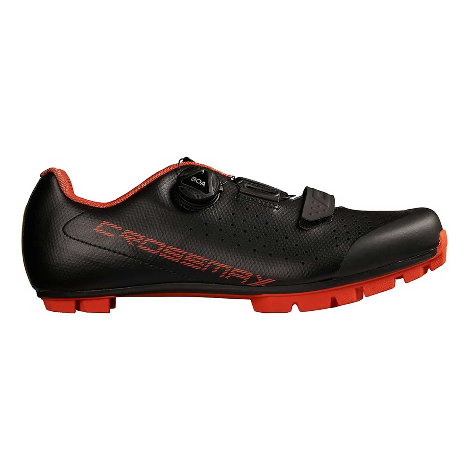 Zapatillas Mavic Crossmax BOA MTB negras, con cierre BOA y suela de alto rendimiento para ciclismo XC.