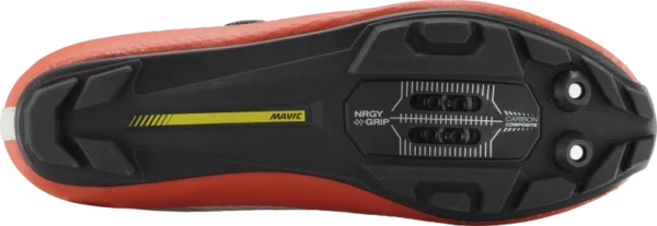 "Zapatillas Mavic Crossmax SL II con suela Energy Grip Terra y taqueado Contagrip® para máxima tracción en MTB."