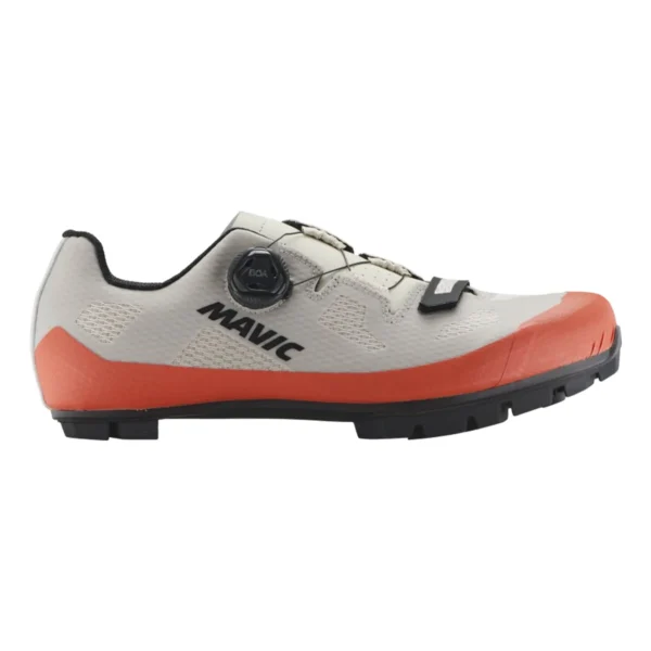 "Zapatillas Mavic Crossmax SL II con suela Energy Grip Terra y taqueado Contagrip® para máxima tracción en MTB."