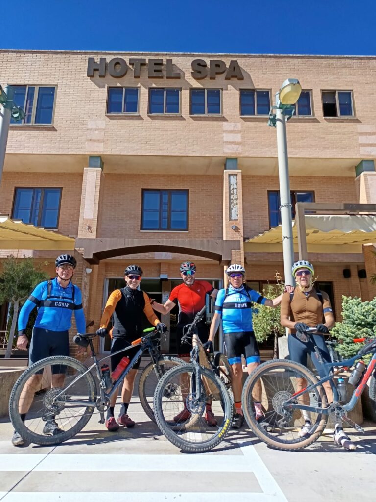 Aventura Grupo en ruta cicloturista Bikes Moncayo rumbo a El Burgo de Osma (mayo 2025)