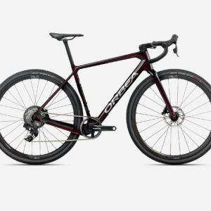 Descubre la Orbea Terra M21eTeam 2025 1x12 AXS, bicicleta gravel de carbono con monoplato Sram Force, frenos hidráulicos AXS y ruedas Oquo RC25TEAM con cubiertas Vittoria Terreno Dry 700x38c. Rendimiento, control y comodidad para rutas mixtas y gravel exigente.