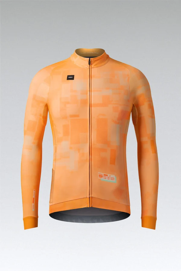 Description: Perfect for your workouts and regular outings on days with cool temperatures, this model is designed to offer the ideal balance between thermal comfort and performance. Its technical fabric not only provides lightweight insulation, but also ensures optimal breathability, preventing overheating during exertion. It fits our body optimally, enhancing aerodynamics, but with enough room to use a base layer if the temperature requires it. The mesh panels under the arms offer extra ventilation, helping to eliminate residual heat. Highly elastic technical fabric. Warm interior with microfleece. Mesh panels underarms for extra ventilation. Sleeves in very light and flexible fabric. Anatomic cuffs with laser cut. Hidden inverted zipper. 3 rear pockets + 1 side pocket. 2 with GRS system and 2 in mesh fabric. New full silicone waistband. Reflective details on pocket and collar.