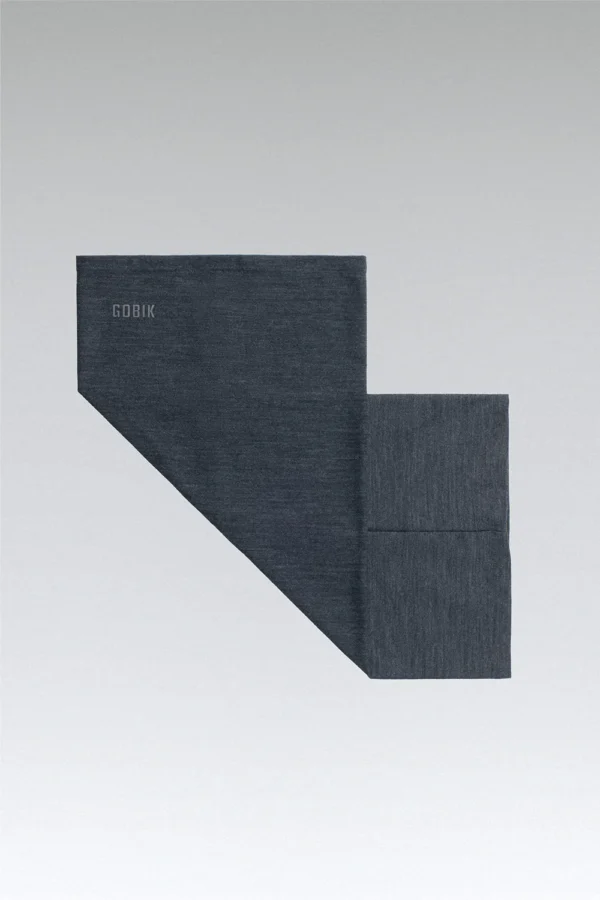 Bandana Gobik Moonbah Solid Graphite unisex para ciclismo, color grafito, ligera, transpirable y perfecta para uso bajo el casco, disponible en Bikes Moncayo.