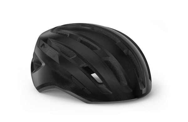El MET Miles MIPS es un casco diseñado para ofrecer la máxima protección y confort a ciclistas urbanos, usuarios de e-bike y amantes del cicloturismo. Combina un diseño moderno, materiales de alta calidad y tecnología avanzada para garantizar una experiencia segura y cómoda en cada trayecto. Gracias a su construcción ligera, ventilación eficaz y sistema de seguridad MIPS-C2®, este casco se posiciona como una de las mejores opciones para quienes buscan seguridad y rendimiento sin renunciar al estilo.