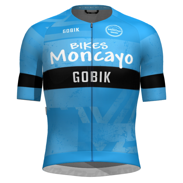 El equipamiento oficial del equipo Bikes Moncayo – Temporada 2026 El Traje Completo Team Bikes Moncayo T26 representa la máxima expresión de rendimiento, identidad y compromiso con el ciclismo. Este conjunto, compuesto por el Culotte Absolute K10 7.0 Hombre y el Maillot Manga Corta CX Pro 4.0 Unisex, es exactamente el mismo que utilizan los corredores y miembros del equipo Bikes Moncayo durante la temporada 2026. No se trata de una réplica ni de una versión inspirada: es el traje oficial con el que entrenamos, competimos y representamos nuestros valores sobre la bicicleta.