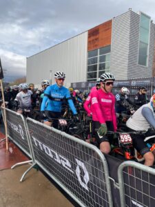 Javier Lahuerta representa a Bikes Moncayo en la Far West Race 2026, una prueba MTB extremadamente dura marcada por el barro y condiciones muy complicadas que logró finalizar.
