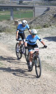 El domingo 19, Elisenda Aranda volvió a demostrar su gran estado de forma en la BTT La Pedriza Fuentes de Ebro, donde consiguió la victoria en la categoría femenina del recorrido corto.