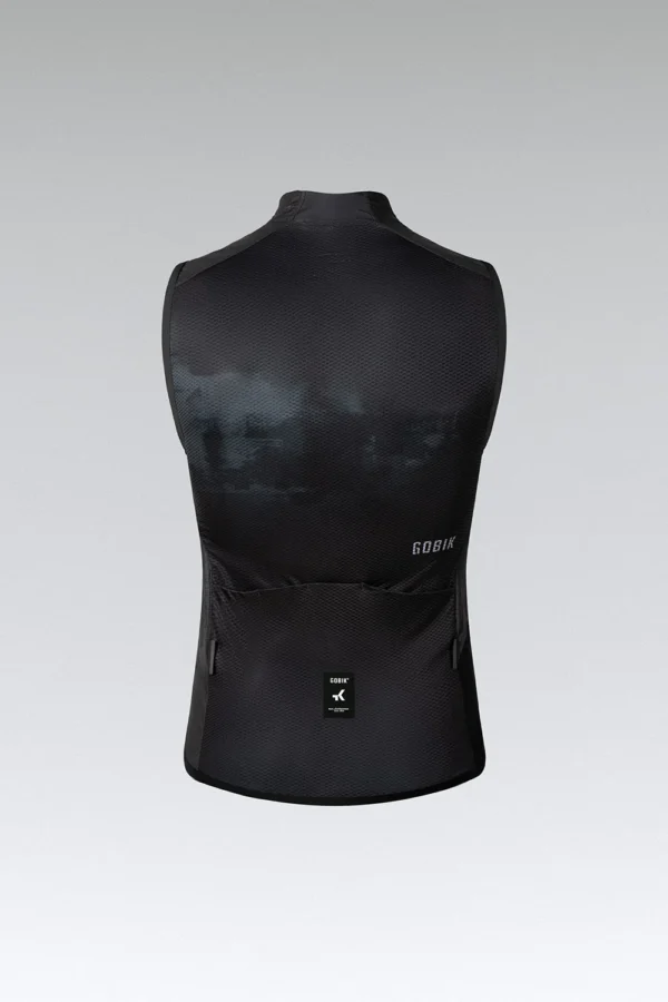 Chaleco ciclista ligero y cortaviento con ajuste PERFECT FIT, panel transpirable y diseño plegable. Ideal para entretiempo y protección en ruta 🚴‍♂️💨.