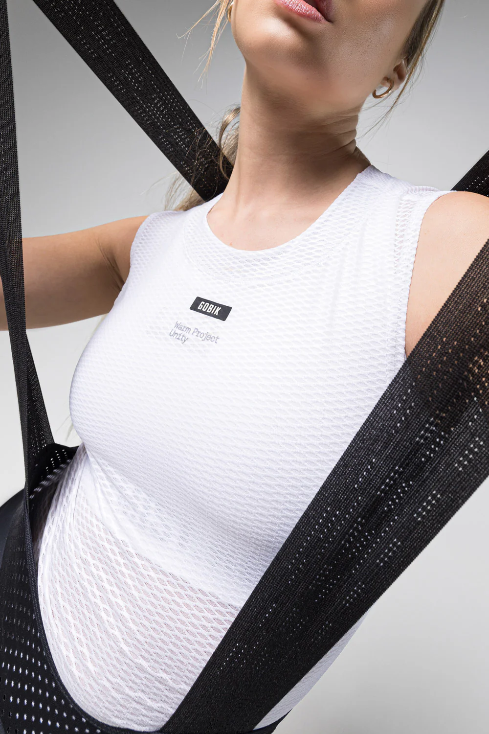 El Culotte Corto Gobik Limited 6.0 Mujer Black combina comodidad, transpirabilidad y ajuste ergonómico. Con badana K6 Elastic Interface® y compresión media, es perfecto para rutas largas y entrenamientos en días cálidos.