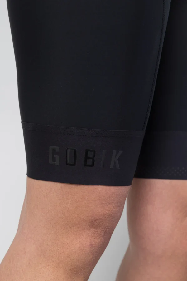 El Culotte Corto Gobik Limited 6.0 Mujer Black combina comodidad, transpirabilidad y ajuste ergonómico. Con badana K6 Elastic Interface® y compresión media, es perfecto para rutas largas y entrenamientos en días cálidos.